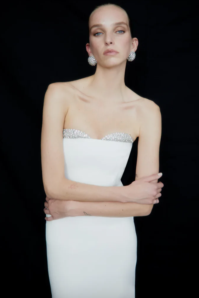 THE NEW ARRIVALS - NOELE IN SILVER BELLINI